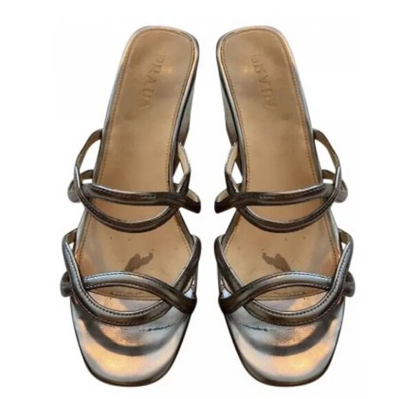 Prada leather silver wedged sandals - Picture 2 of 9